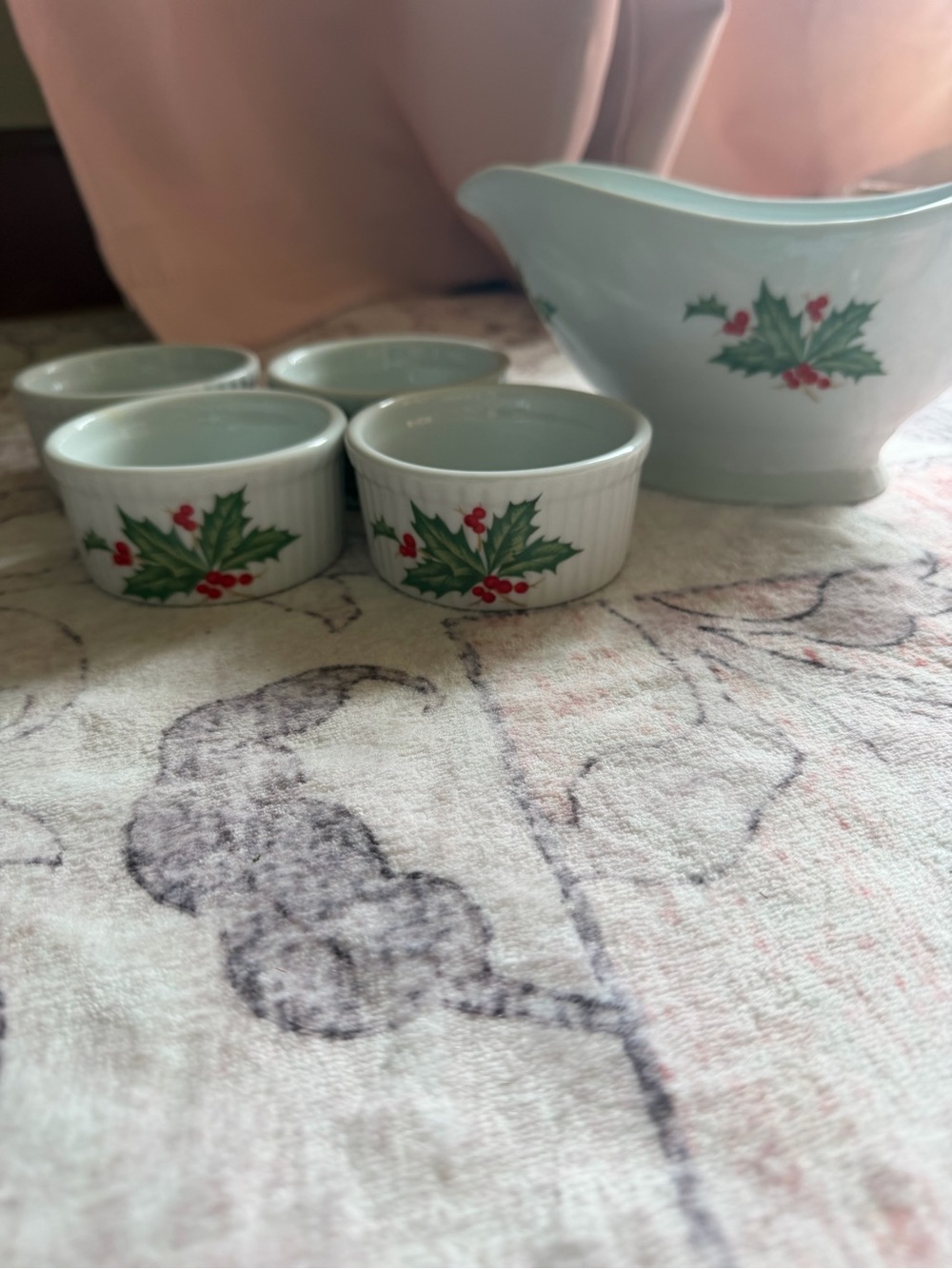 Holiday Holly Ceramic Ramekin Set in White and Green